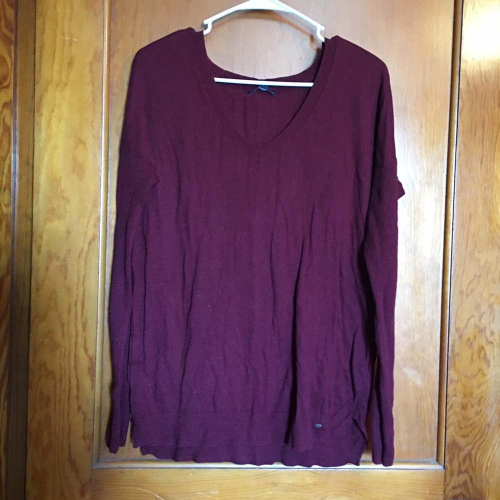 American Eagle V-neck sweaters